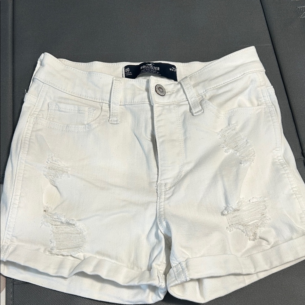Hollister Women's Cream Distressed Jean Shorts
